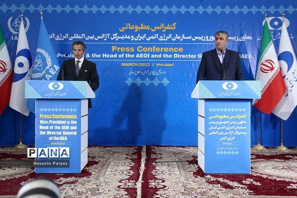 کنفرانس مطبوعاتی مشترک رئیس سازمان انرژی اتمی ایران و مدیرکل آژانس بین‌المللی انرژی اتمی