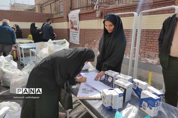 توزیع اقلام بهداشتی و ورزشی در شهرستان قرچک