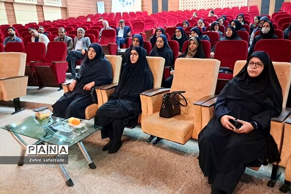 تقدیر از مربیان و معاونان پرورشی در آموزش و پرورش رودهن