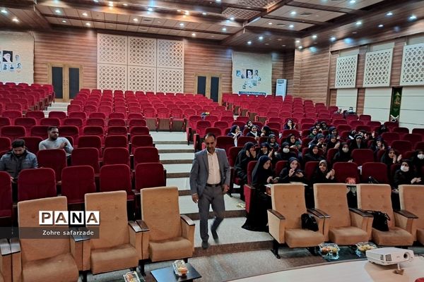 تقدیر از مربیان و معاونان پرورشی در آموزش و پرورش رودهن