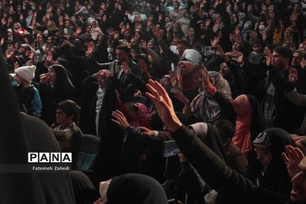 تجلیل از جوانان برگزیده استان فارس همزمان با جشن روز جوان و ولادت حضرت علی اکبر(ع)