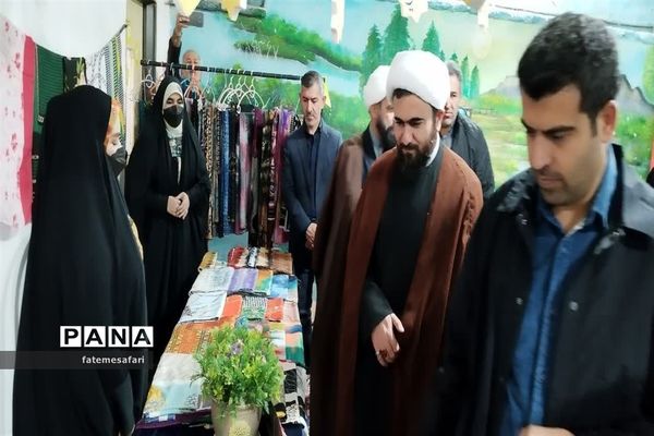 افتتاح نمایشگاه عیدانه بانوان موسسه قرآن و عترت نورالعرش شهرستان فیروزکوه