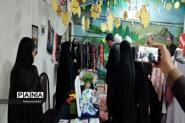 افتتاح نمایشگاه عیدانه بانوان موسسه قرآن و عترت نورالعرش شهرستان فیروزکوه
