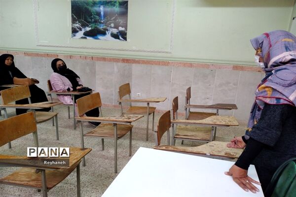 جلسه اولیا و مربیان دبیرستان عدالت شهر جوادآباد