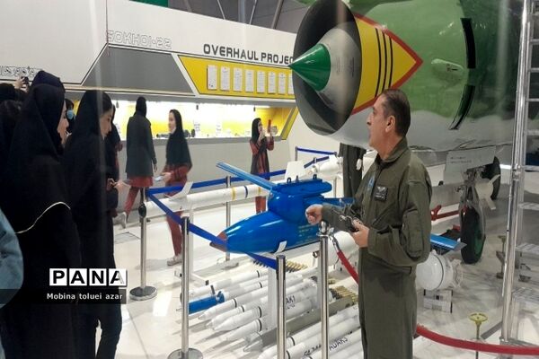 بازدید دانش‌آموزان بهارستانی از موزه ملی هوا فضا