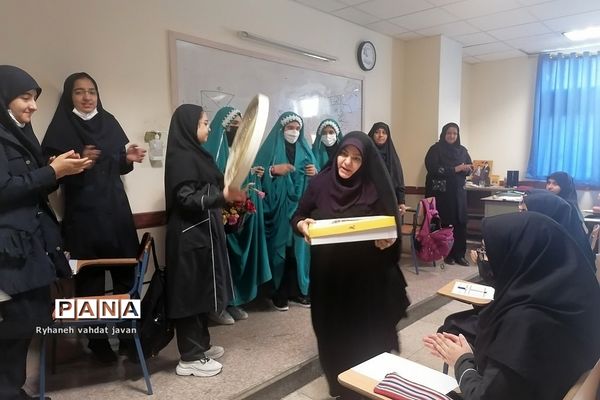 جشن میلاد حضرت علی اکبر (ع) در مدرسه شاهد طیبه شهریار