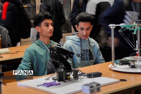 بازدید دانش‌آموزان پایه دوازدهم علامه طباطبایی از دانشگاه بیرجند