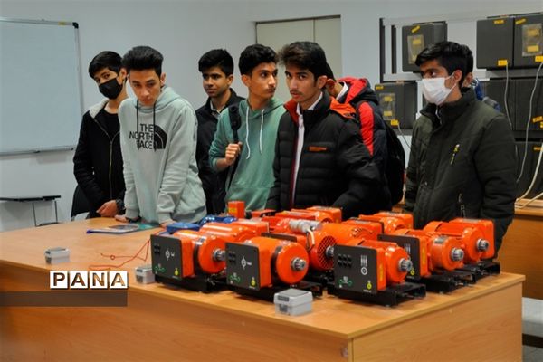 بازدید دانش‌آموزان پایه دوازدهم علامه طباطبایی از دانشگاه بیرجند