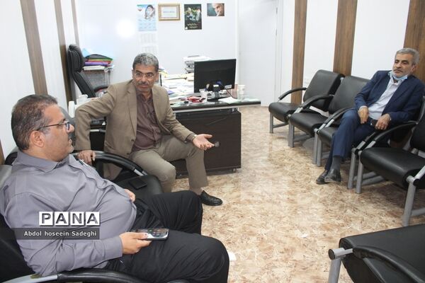 سومین روز فعالیت ستاد ارتباطات مردمی سفر ریاست جمهوری در آموزش و پرورش استان بوشهر