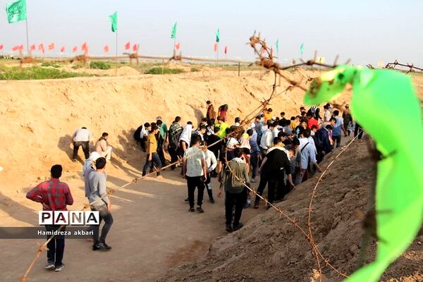 دانش‌آموزان پسر رودهن در اردوی راهیان نور