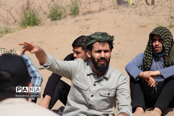 دانش‌آموزان پسر رودهن در اردوی راهیان نور