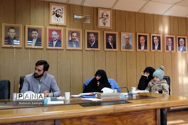 نشست صمیمی وزیر آموزش و پرورش با گروه‌های حوزه مباحث تربیتی