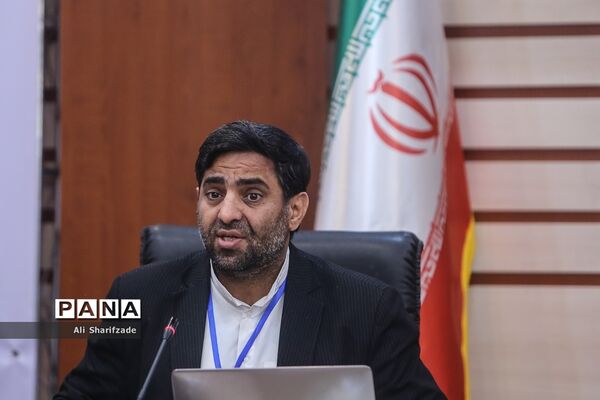 نشست هم‌اندیشی قرارگاه جهادی گام دوم انقلاب