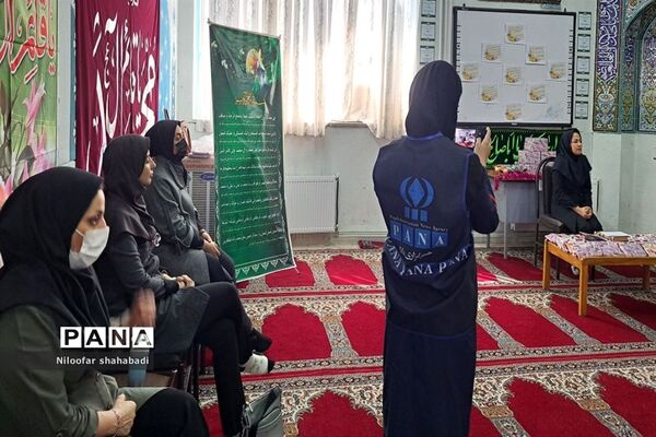 برگزاری جشن اعیاد شعبانیه و تقدیر از فعالان پرورشی در دبیرستان شهید همت ملارد