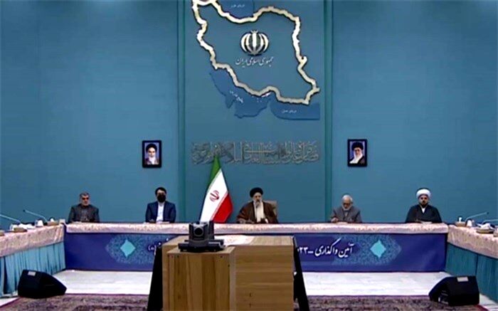همه نهادهای انقلابی بسیج شده‌اند تا با همکاری دولت مشکل مسکن را حل کنند