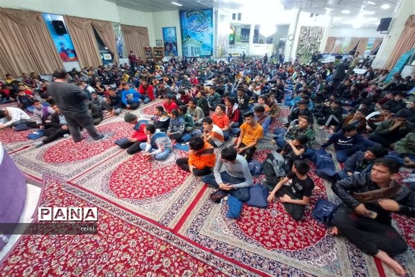 روز اول اردوی دانش‌آموزان زیارت اولی اصفهانی در مشهد مقدس