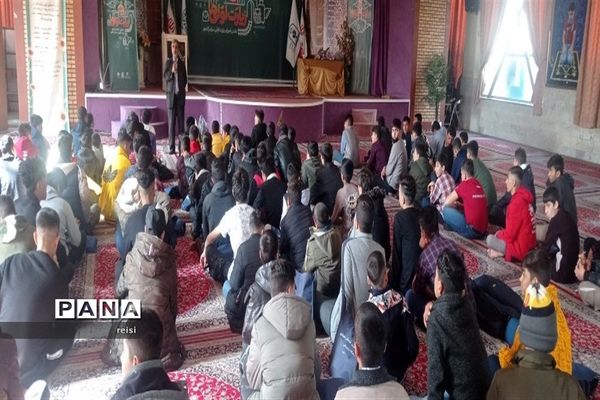 روز اول اردوی دانش‌آموزان زیارت اولی اصفهانی در مشهد مقدس