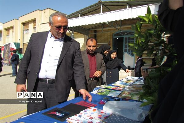 جشن نیکوکاری در دبیرستان دخترانه شاهد قهرمان ایزدی ناحیه 3 شیراز