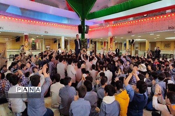 استقبال پرشور دانش‌آموزان از برنامه‌های جشن‌های شعبانیه