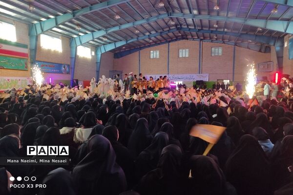 اجتماع عظیم دختران عاشقان مهدی (عج) در شهرستان کاشمر