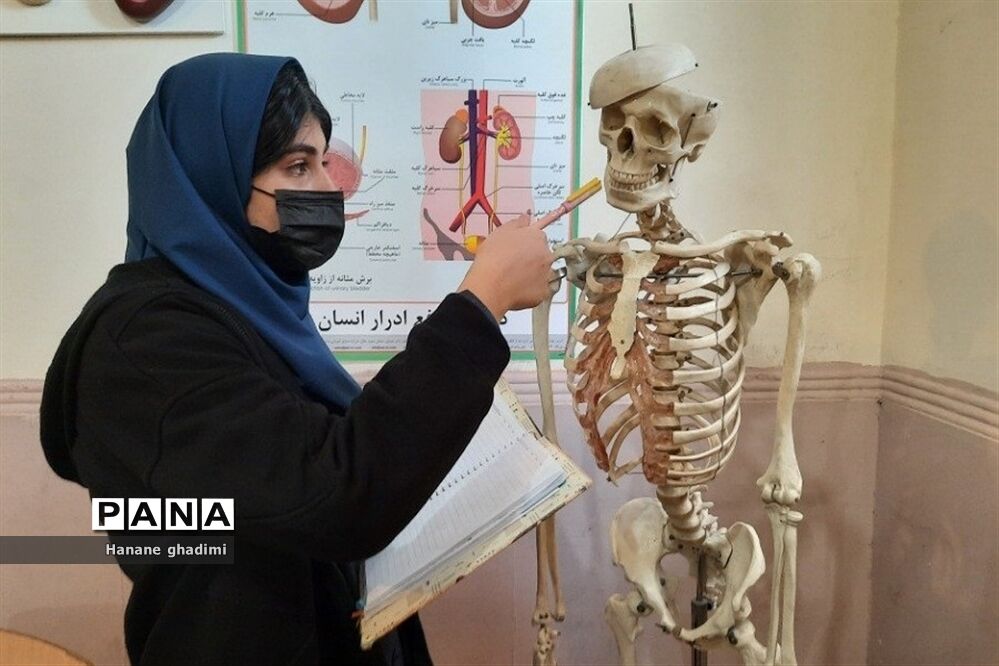 اردوی علمی دانش‌آموزان دبیرستان ندای‌زهرا(س) به پژوهشسرای باقرالعلوم
