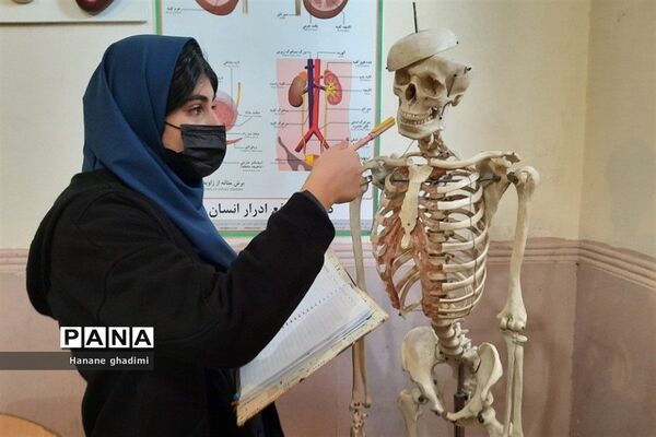 اردوی علمی دانش‌آموزان دبیرستان ندای‌زهرا(س) به پژوهشسرای باقرالعلوم