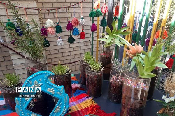 نمایشگاه دست‌ساخته و فروش محصولات پژوهش‌سرای‌جابربن‌حیان ناحیه یک شیراز