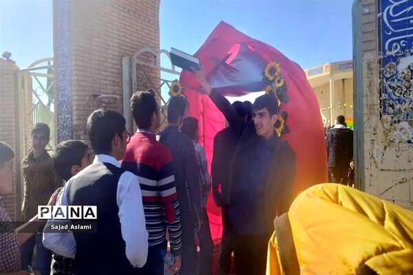 راهیابی دانش‌آموز پسرشهرستان اقلید در چهل و یکمین مسابقات قرآن، عترت و نماز