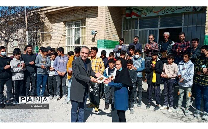 روستای «کوران ترکیه فاروج» بالاترین هنرجوی خوشنویسی را در خراسان شمالی دارد