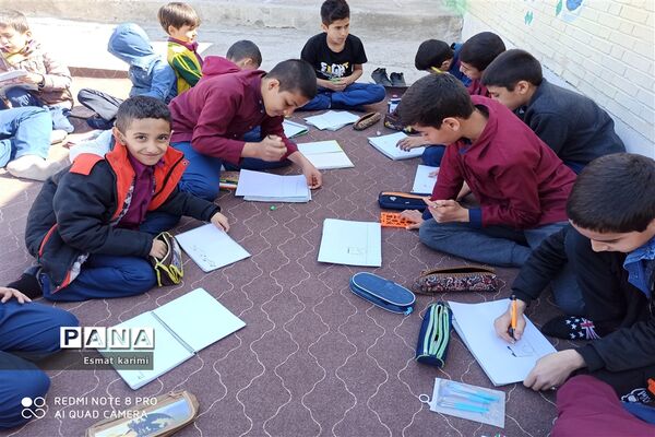 برگزاری مسابقات خط و نقاشی دبستان جیحون شهرستان خاتم