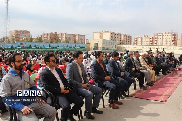 نواختن زنگ نیکوکاری در شهرستان گلبهار