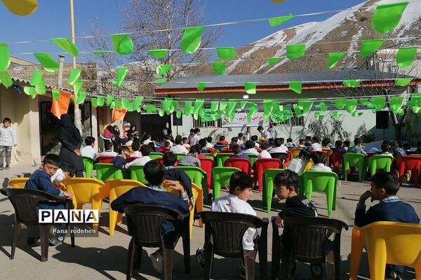 جشن نیمه شعبان در دبستان شهدای کریتون ۲ رودهن