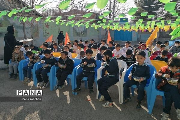 جشن نیمه شعبان در دبستان شهدای کریتون ۲ رودهن