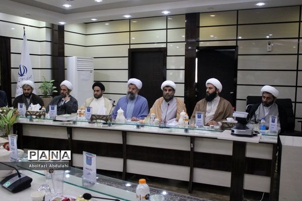 نشست مشترک ائمه جمعه، مدیران و روسای آموزش و پرورش استان بوشهر