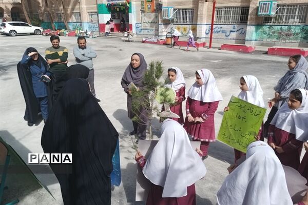 مراسم روز درختکاری در مدرسه پروین اعتصامی شهرستان قدس