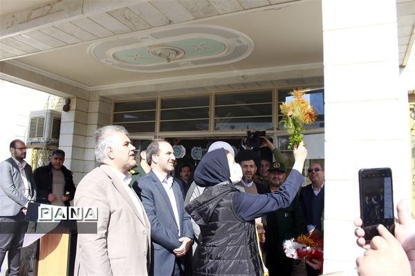 مراسم جشن نیکوکاری در دبیرستان شاهد اطهر ناحیه 1 زنجان