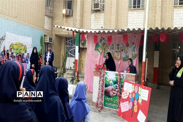 نواختن زنگ درختکاری در مدارس شادگان