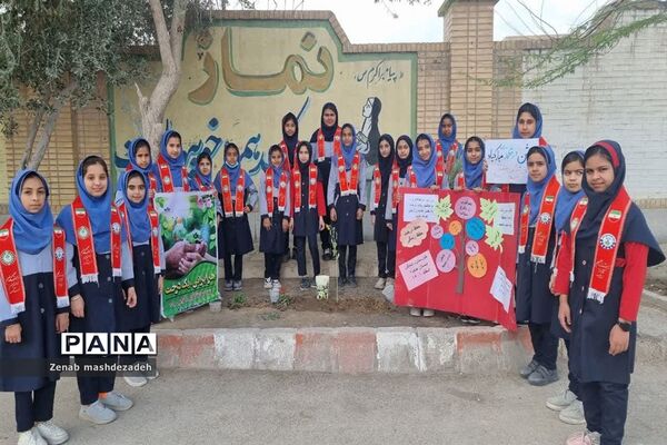 نواختن زنگ درختکاری در مدارس شادگان