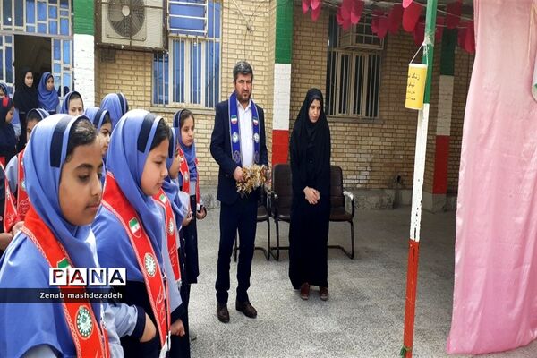 نواختن زنگ درختکاری در مدارس شادگان