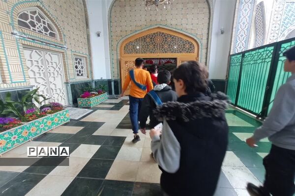 روز دوم اردوی دانش‌آموزان زیارت اولی اصفهانی در مشهد مقدس