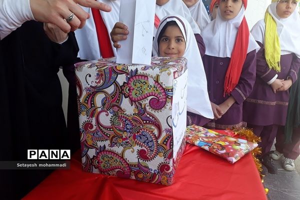 جشن نیکوکاری در دبستان حضرت زهرا(س) ۲ رودهن