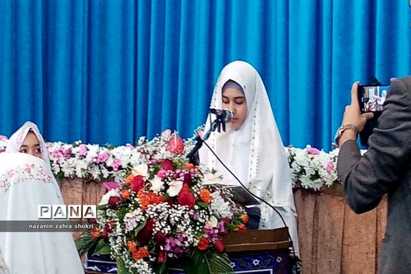 جشن عبادت و بندگی دانش‌آموزان دختر در شهرستان قرچک