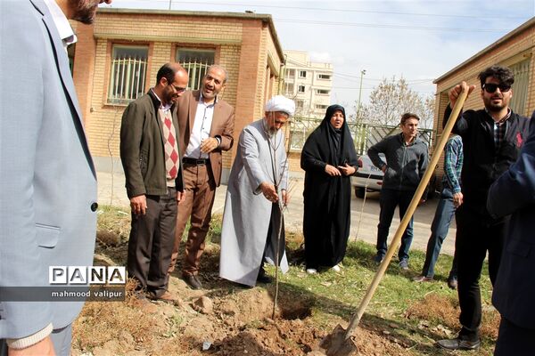 آیین روز درختکاری در قزوین