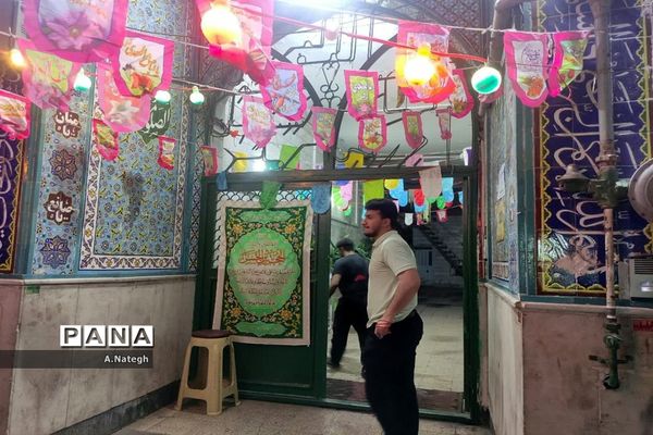 آماده‌سازی فضای محله‌ها برای جشن بزرگ نیمه شعبان