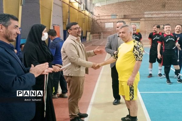 برگزاری مسابقه فوتسال فرهنگیان منطقه ۱۸