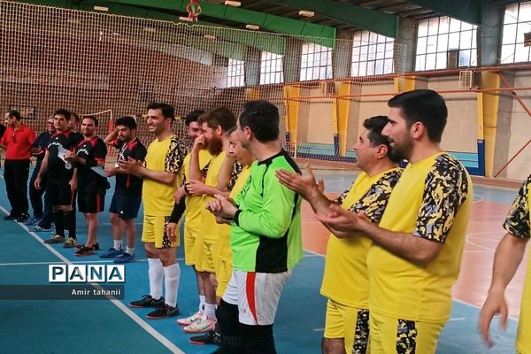 برگزاری مسابقه فوتسال فرهنگیان منطقه ۱۸