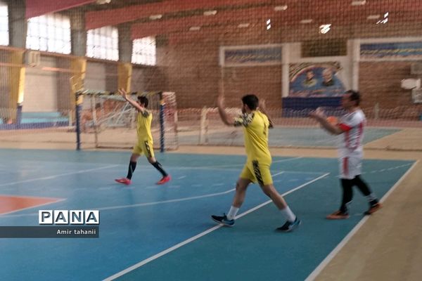 برگزاری مسابقه فوتسال فرهنگیان منطقه ۱۸