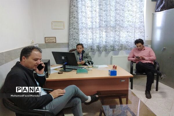 اداره یک روز مدرسه توسط شورای دانش‌آموزی دبیرستان رئیس‌زاده خلیل آباد