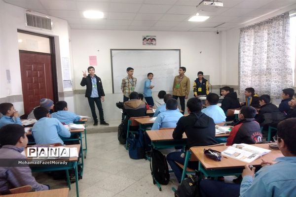 اداره یک روز مدرسه توسط شورای دانش‌آموزی دبیرستان رئیس‌زاده خلیل آباد