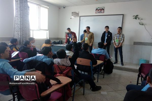 اداره یک روز مدرسه توسط شورای دانش‌آموزی دبیرستان رئیس‌زاده خلیل آباد